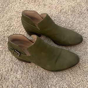 Leather ankle boots in olive green